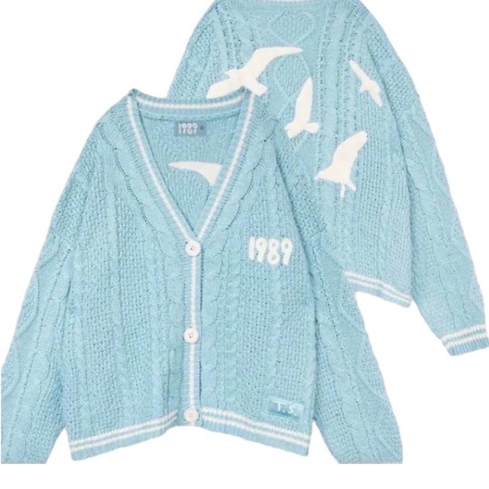 Taylor Swift 1989
Cardigan Taylor's Version Light Blue White Seagull XL/2XL